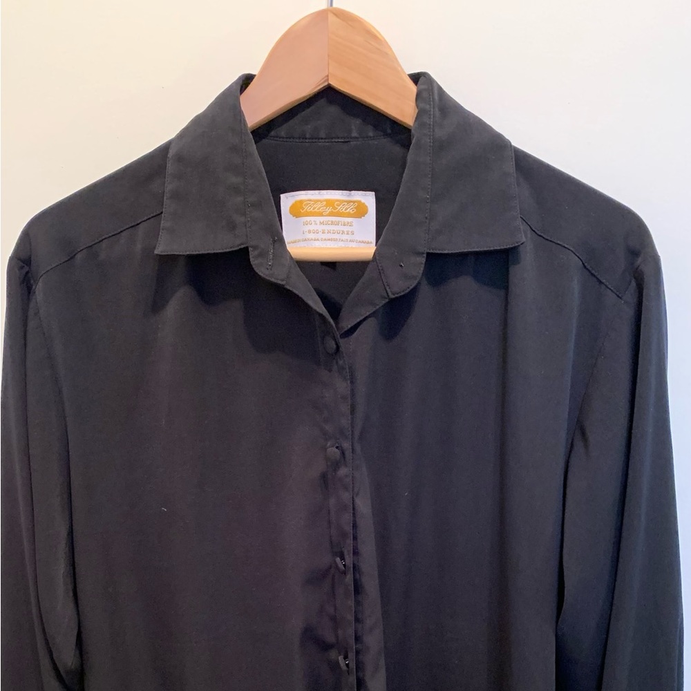 Tilley, silky-feel blouse with buttons, long sleeve, black, microfibre.